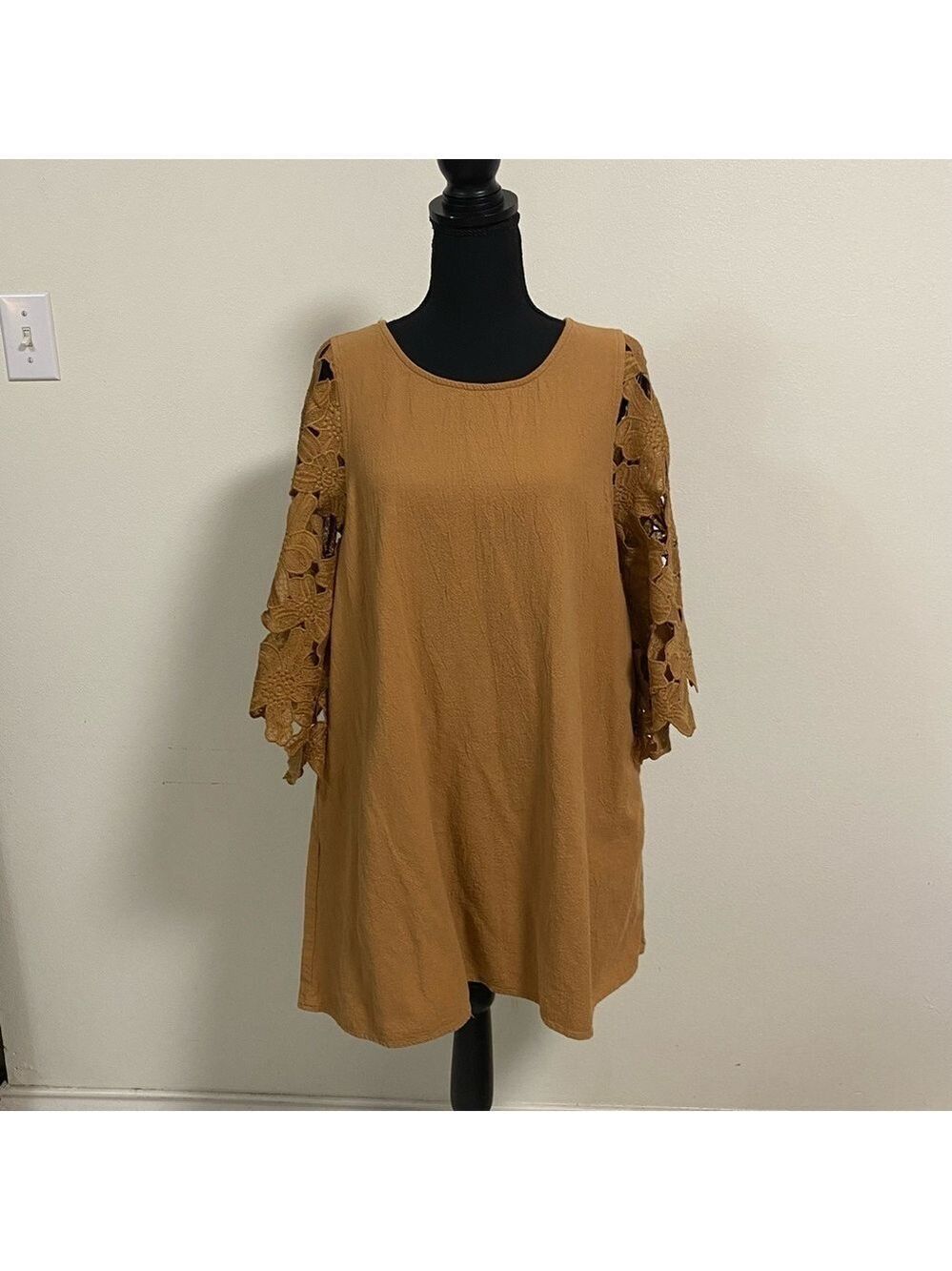 Umgee floral lace bell sleeve Mini Dress Brown Size Medium
